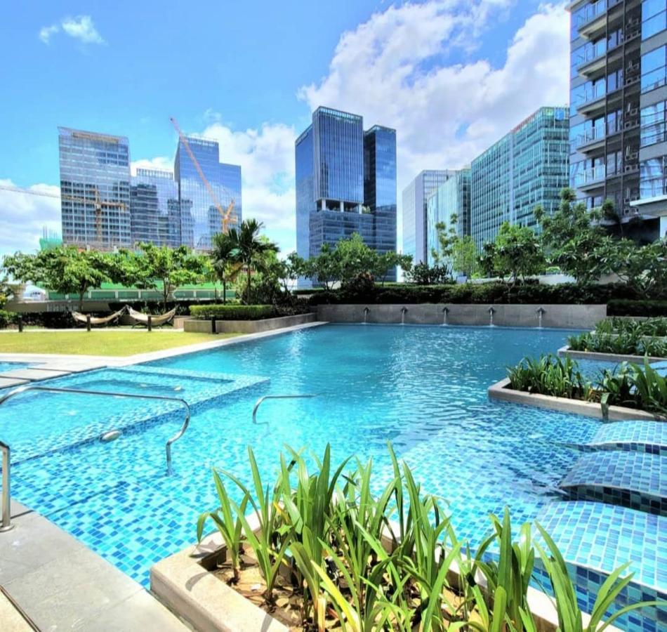Uptown Parksuites Tower 1 Bgc Taguig Eksteriør billede